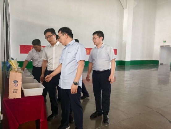 Bureau municipal municipal de Zaozhuang de l'agriculture et des affaires rurales est venu sincère pour mener à bien les 
